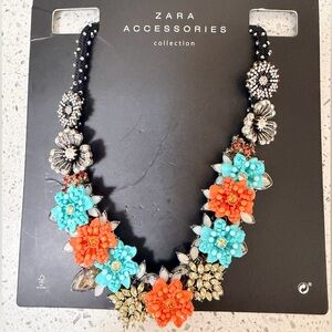 Zara flower necklace